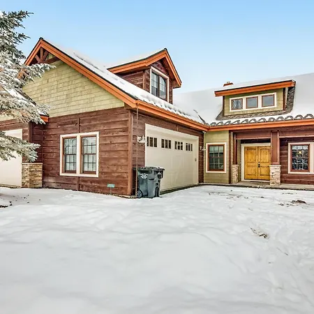 Meadow Lake Retreat